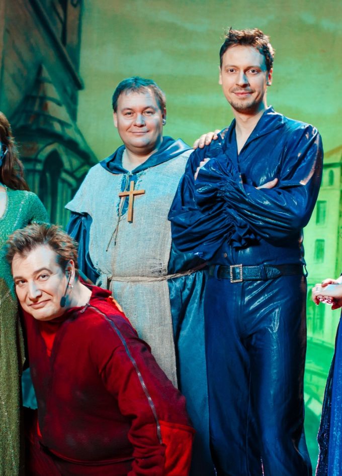 Мюзикл-шоу. «Нотр-Дам де Пари» и «Ромео и Джульетта»