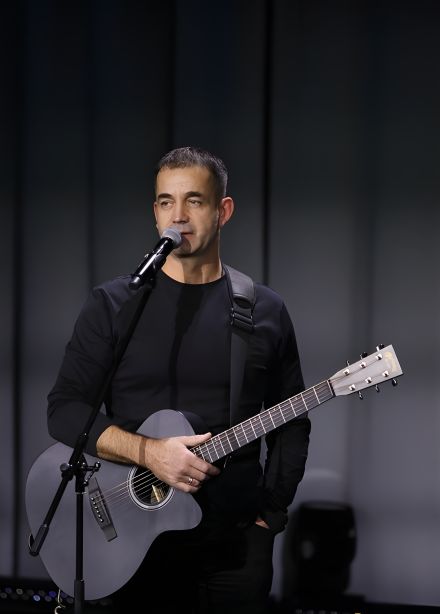 Дмитрий Певцов